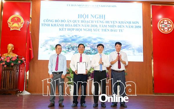 Công bố quy hoạch xây dựng vùng huyện Khánh Sơn đến năm 2030